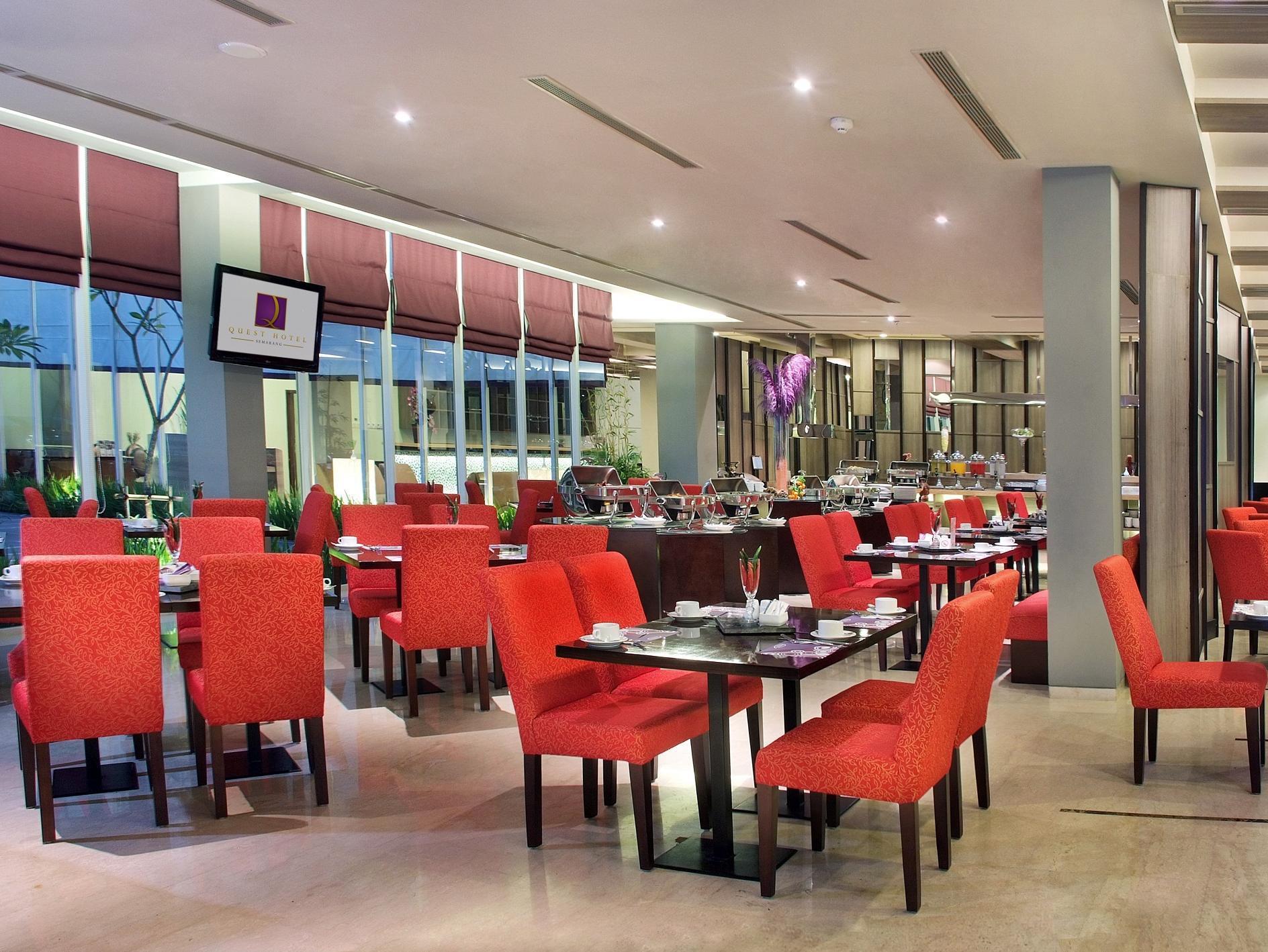 Quest Hotel Simpang Lima - Semarang By Aston Εστιατόριο φωτογραφία